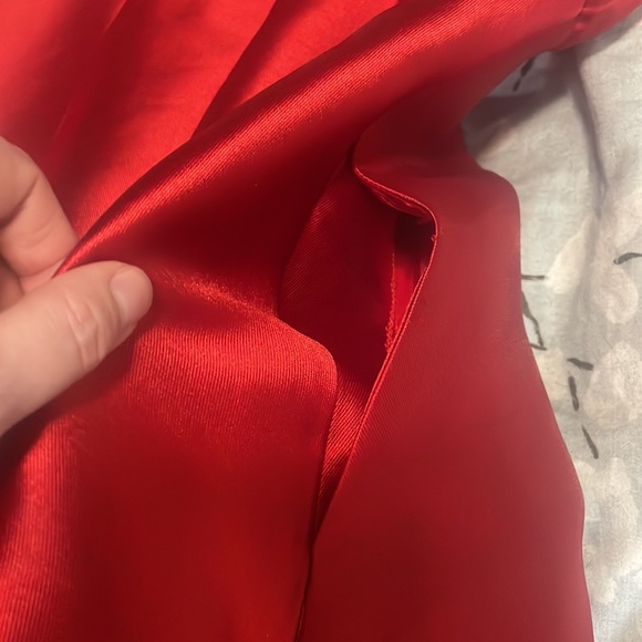 Red satin dress - Picture 3 of 4